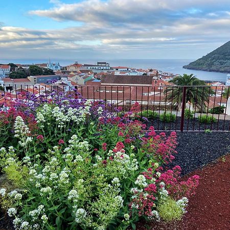 Angra + Apartment Angra do Heroísmo Екстериор снимка